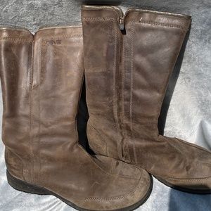 Teva Ladies boots grey, 10